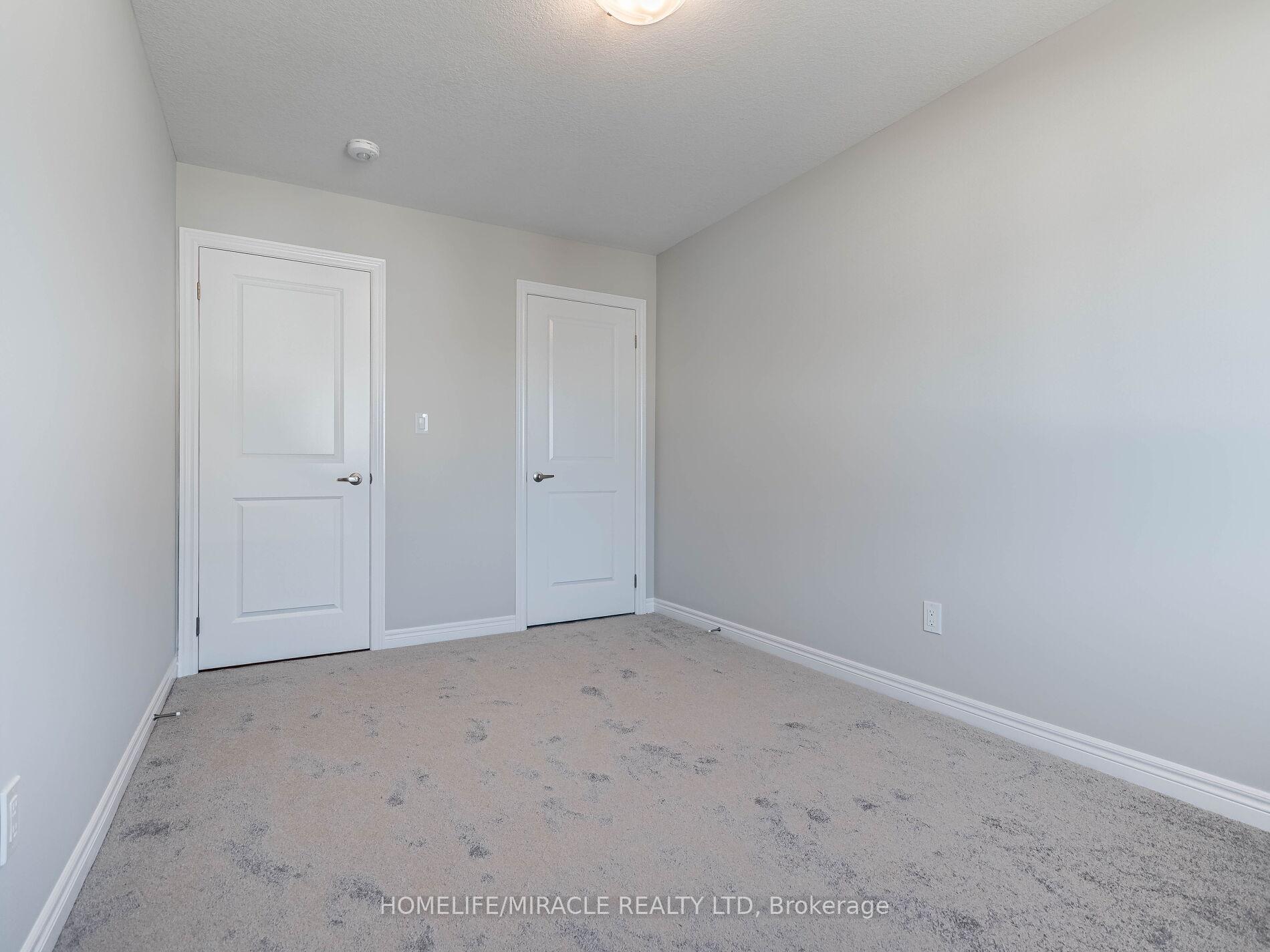 Photo 34 of 140 Aquasanta Crescent, Hamilton, Ryckmans — HOMEH
