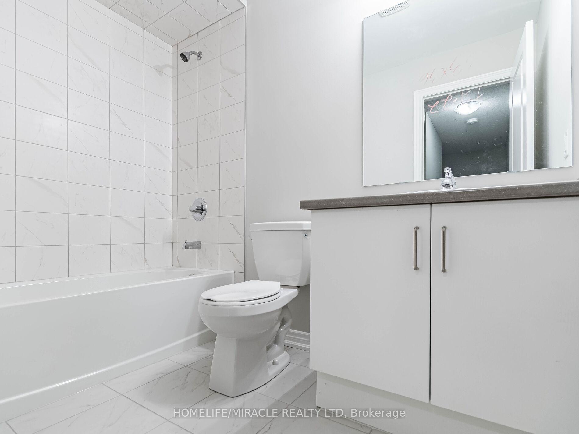 Photo 36 of 140 Aquasanta Crescent, Hamilton, Ryckmans — HOMEH