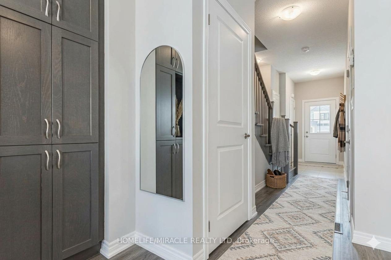 Photo 5 of 140 Aquasanta Crescent, Hamilton, Ryckmans — HOMEH