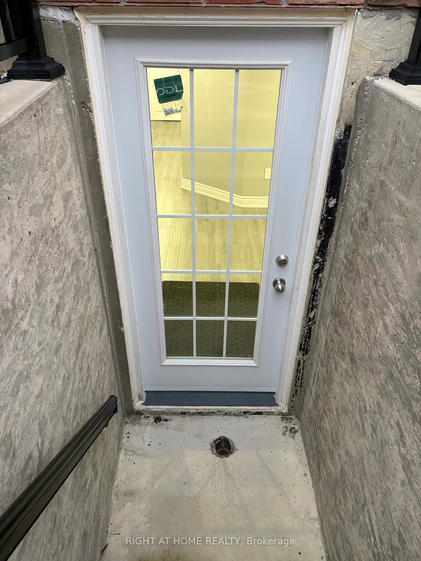 Photo 2 of Unit (Lower Level), 846 Francine Crescent, Mississauga, East Credit — HOMEH
