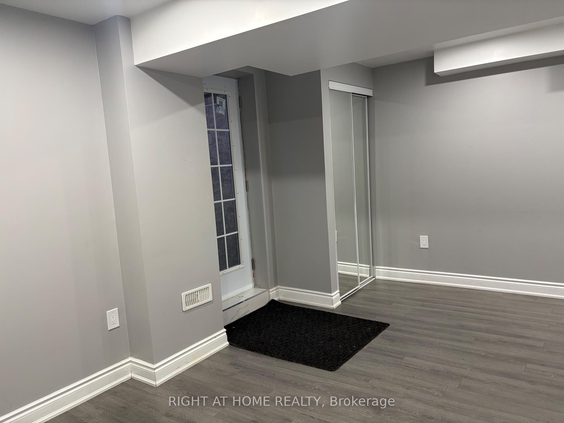 Photo 5 of Unit (Lower Level), 846 Francine Crescent, Mississauga, East Credit — HOMEH