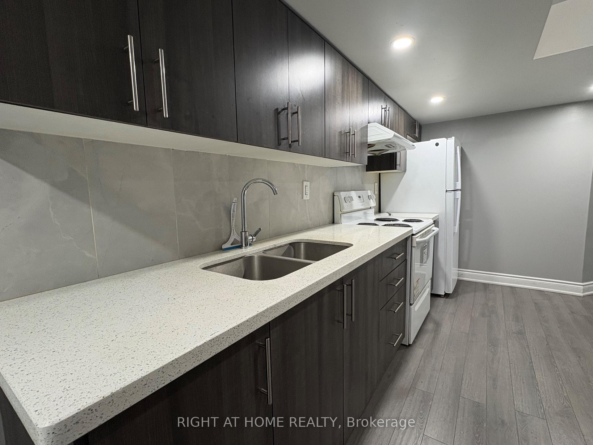 Photo 11 of Unit (Lower Level), 846 Francine Crescent, Mississauga, East Credit — HOMEH