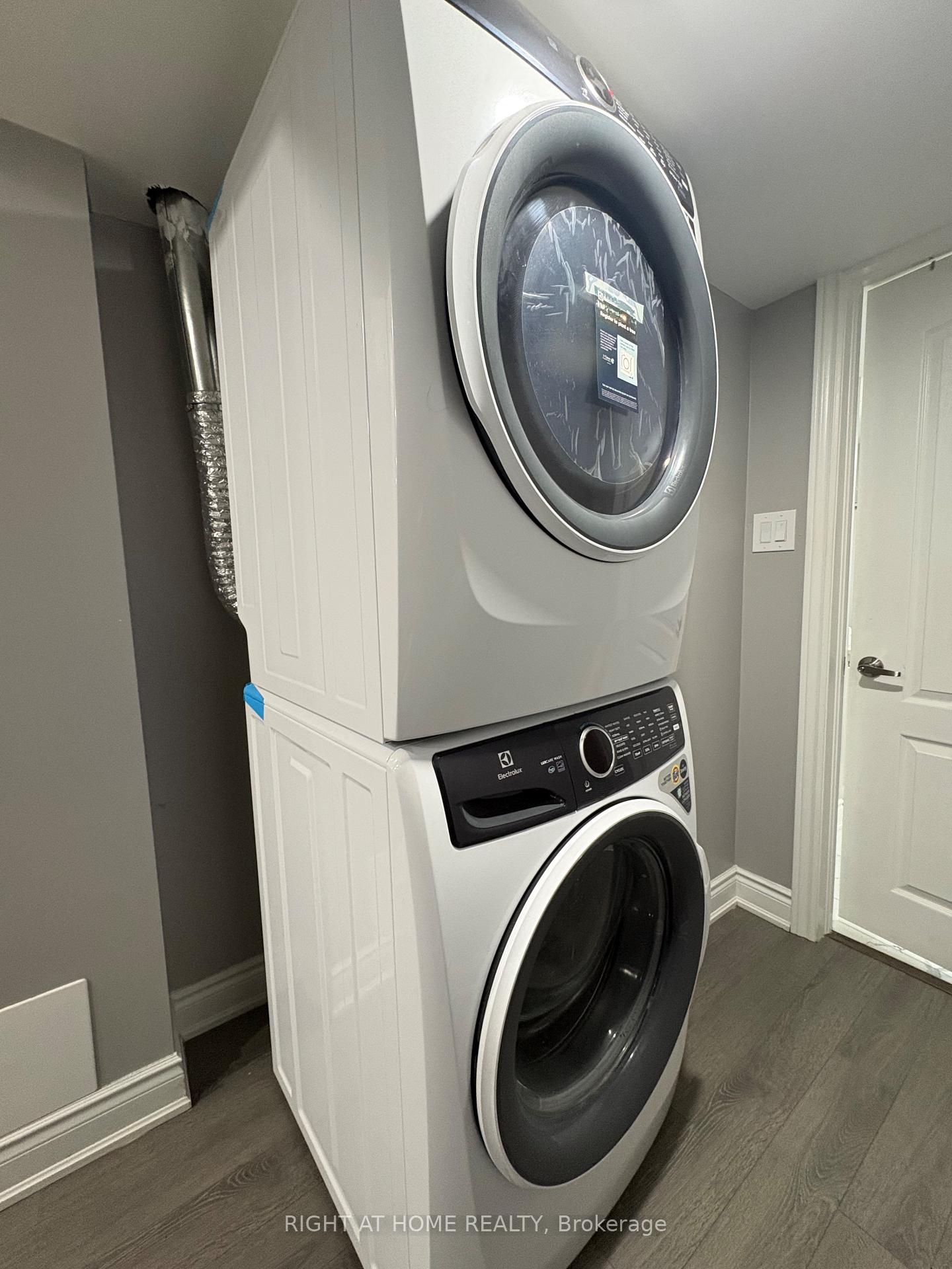 Photo 13 of Unit (Lower Level), 846 Francine Crescent, Mississauga, East Credit — HOMEH