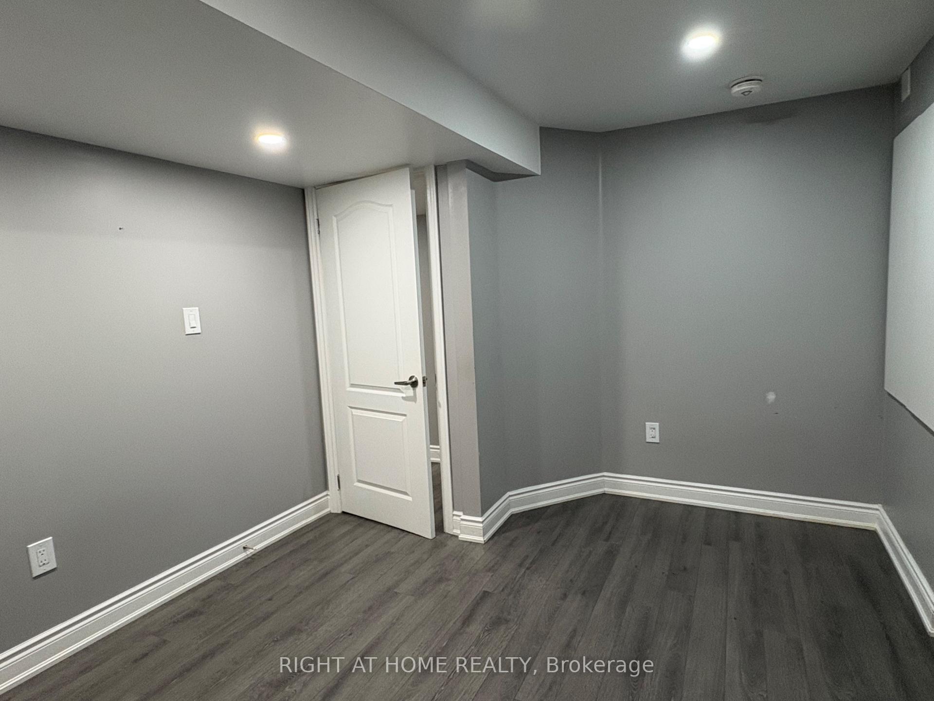 Photo 17 of Unit (Lower Level), 846 Francine Crescent, Mississauga, East Credit — HOMEH