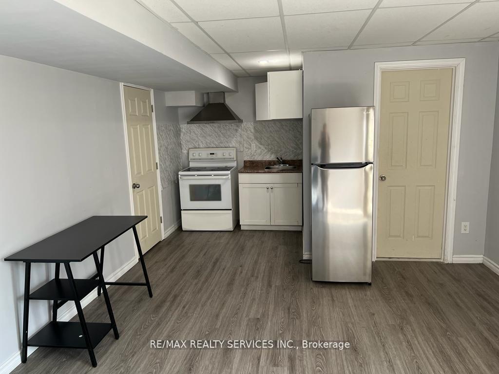 Photo 5 of Unit Bsmt, 6045 Ernest Crescent, Niagara Falls, Forestview — HOMEH