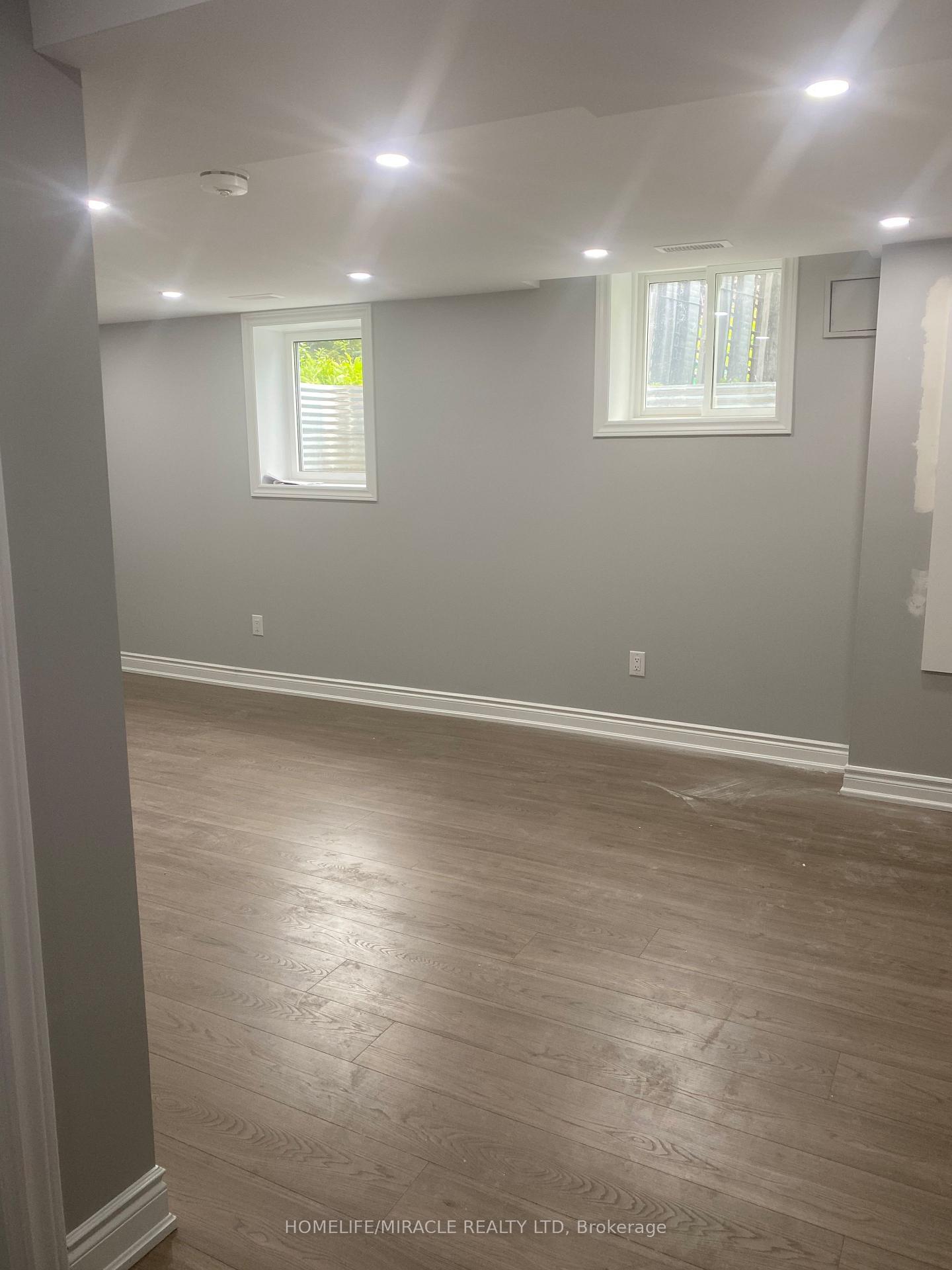 Photo 1 of Unit Bsmt, 53 Parkside Drive, Brampton, Brampton South — HOMEH