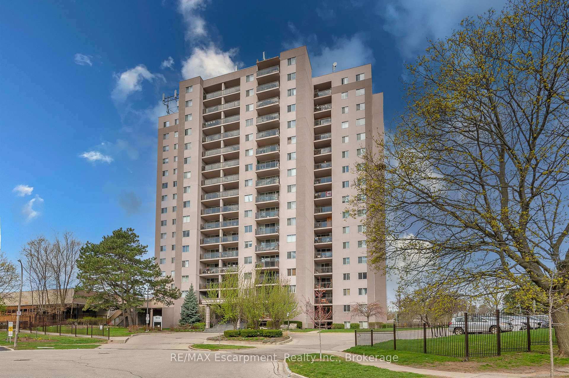 Photo 1 of Unit 310, 975 Warwick Court, Burlington, LaSalle — HOMEH