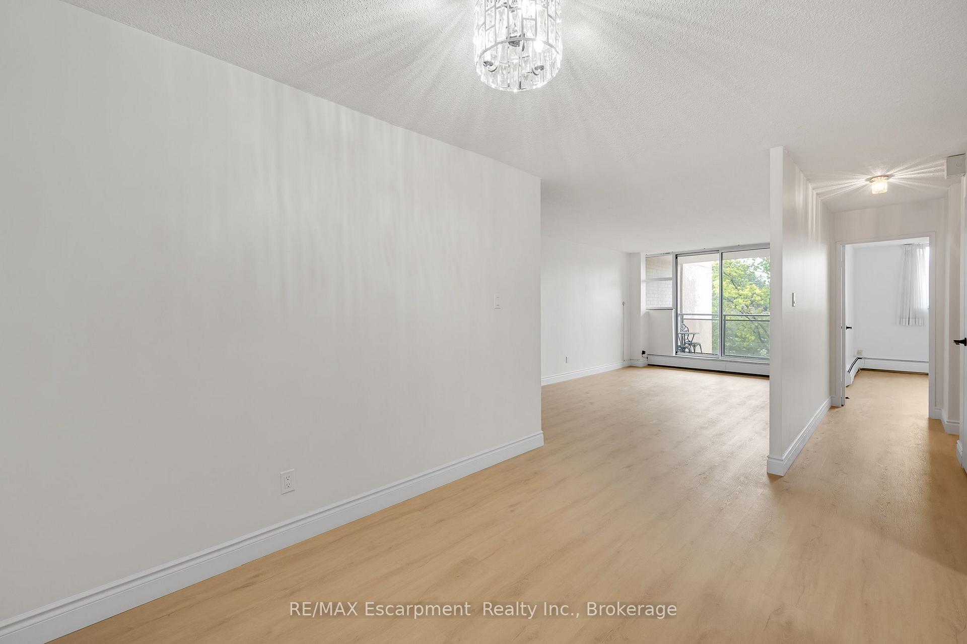 Photo 15 of Unit 310, 975 Warwick Court, Burlington, LaSalle — HOMEH