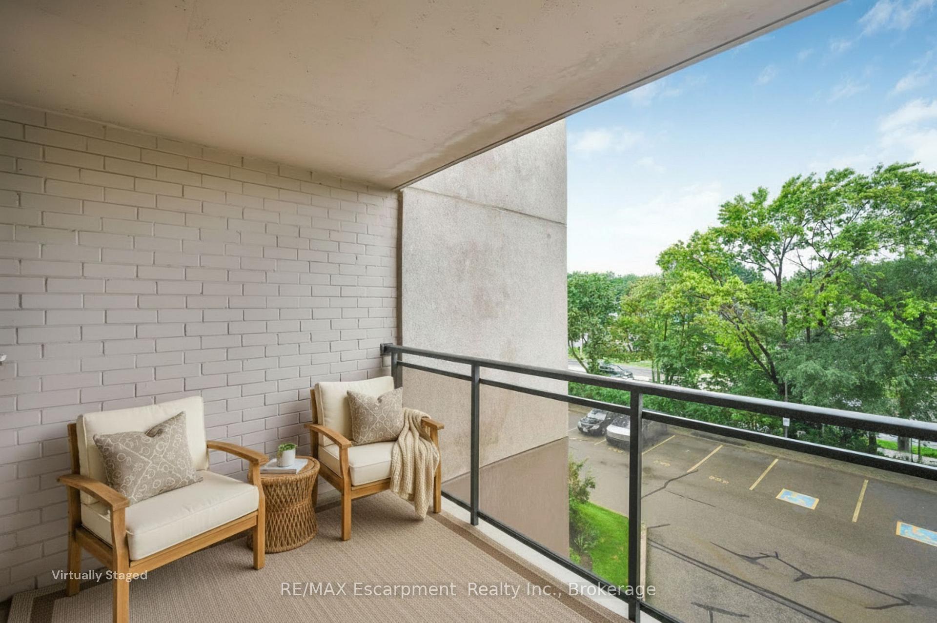Photo 24 of Unit 310, 975 Warwick Court, Burlington, LaSalle — HOMEH