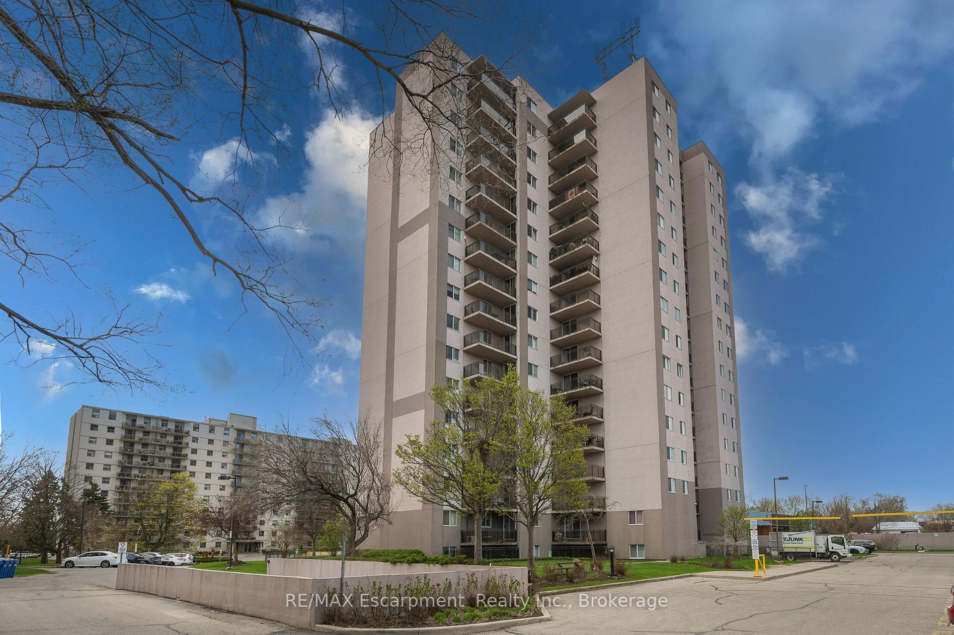 Photo 34 of Unit 310, 975 Warwick Court, Burlington, LaSalle — HOMEH