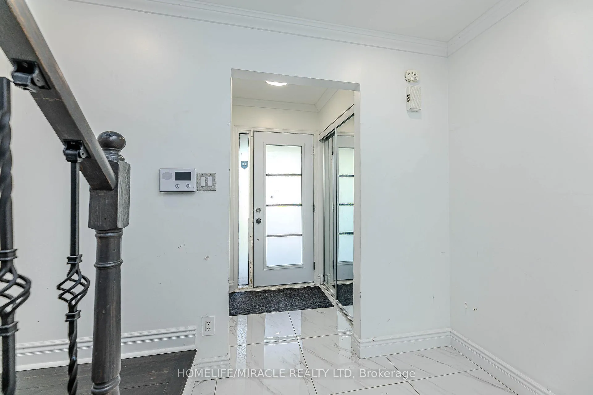 Photo 6 of 851 Bennett Court, Oshawa, Pinecrest — HOMEH
