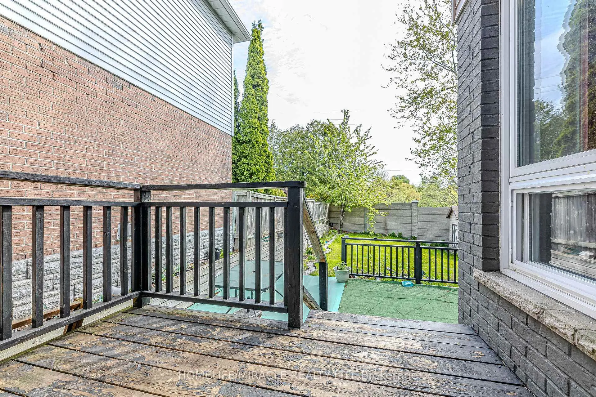 Photo 19 of 851 Bennett Court, Oshawa, Pinecrest — HOMEH