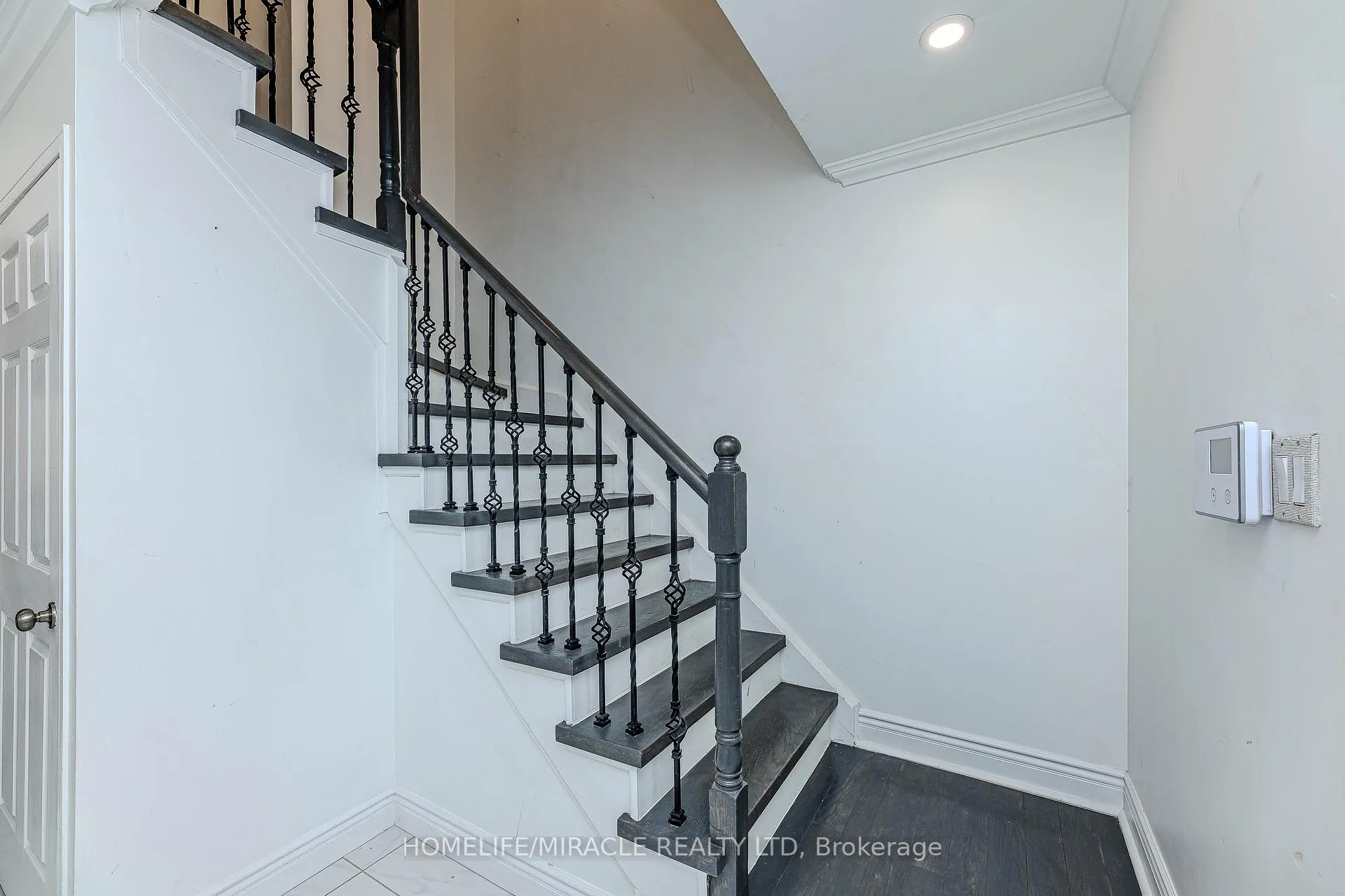 Photo 20 of 851 Bennett Court, Oshawa, Pinecrest — HOMEH