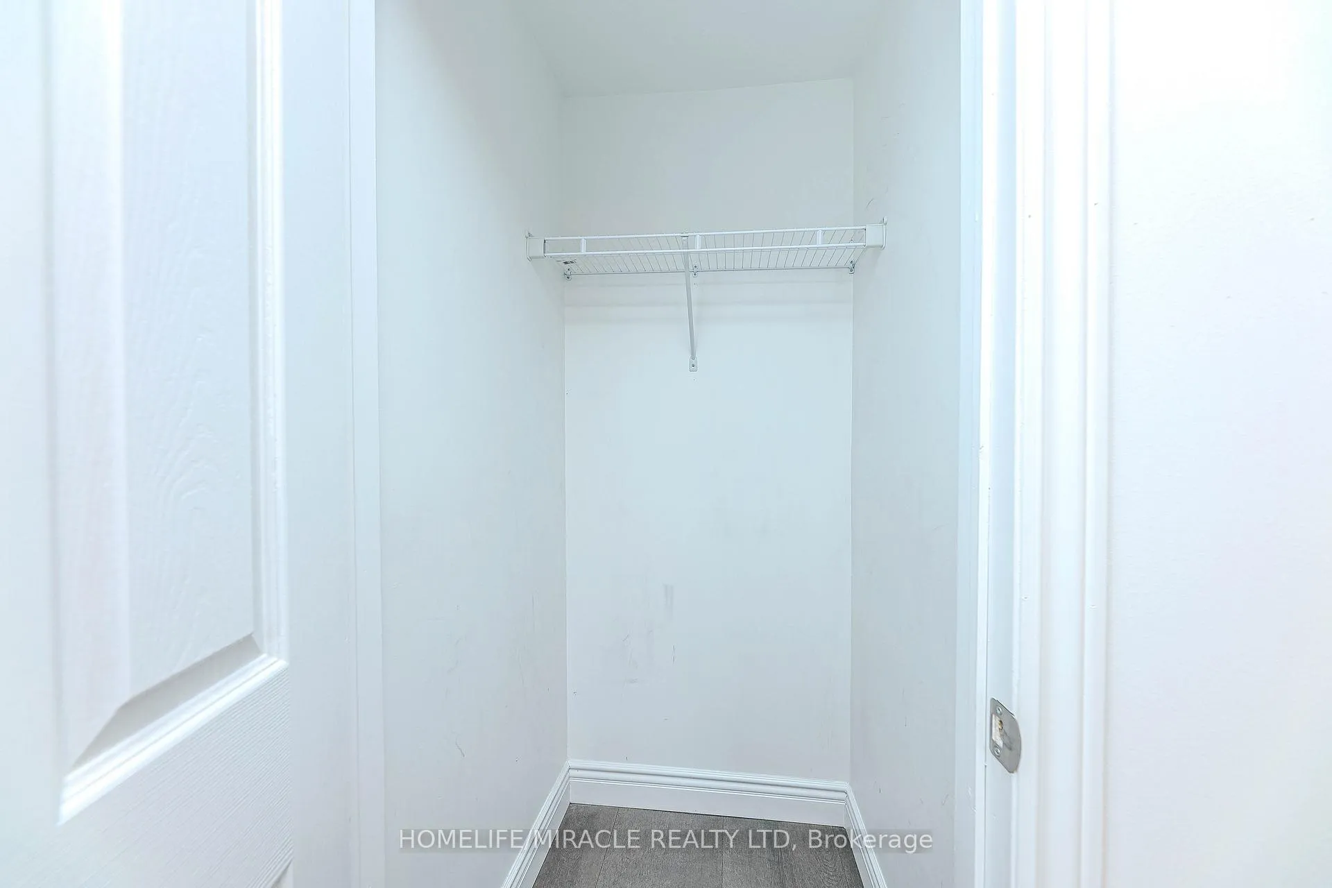 Photo 25 of 851 Bennett Court, Oshawa, Pinecrest — HOMEH