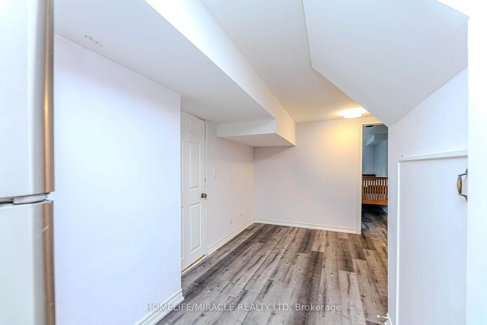 Photo 38 of 851 Bennett Court, Oshawa, Pinecrest — HOMEH