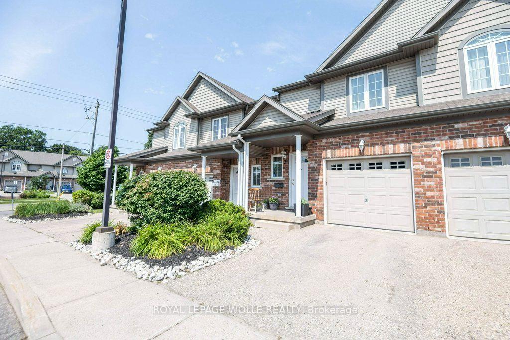 Photo 2 of Unit 3, 975 Strasburg Road, Kitchener, Country Hills — HOMEH