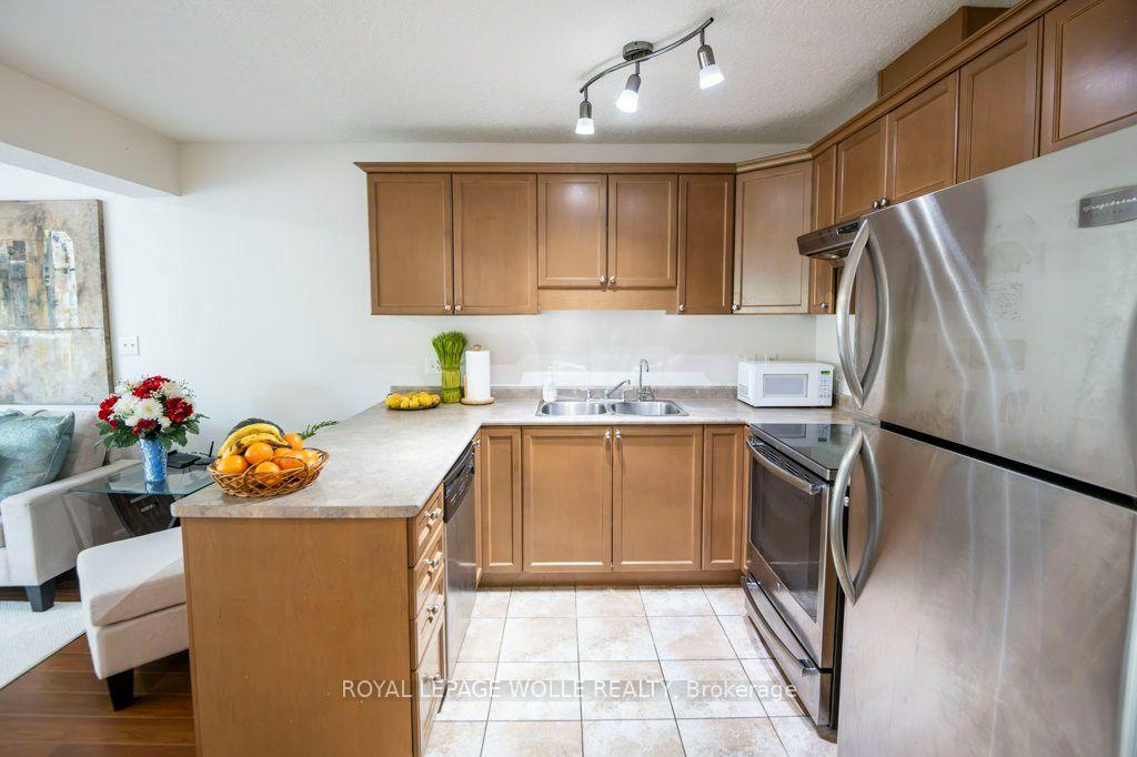 Photo 7 of Unit 3, 975 Strasburg Road, Kitchener, Country Hills — HOMEH
