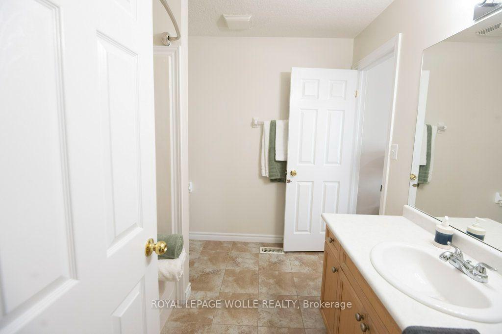 Photo 22 of Unit 3, 975 Strasburg Road, Kitchener, Country Hills — HOMEH