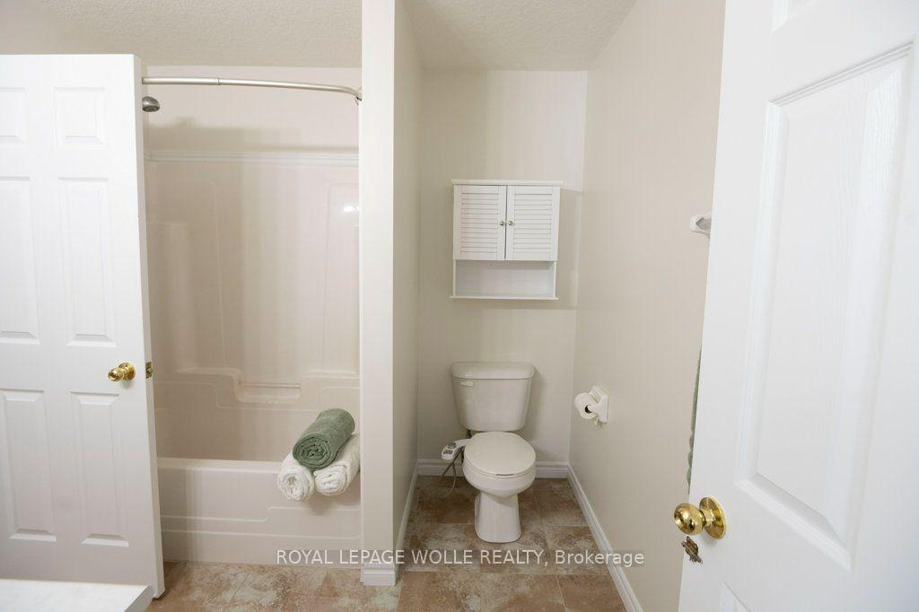 Photo 23 of Unit 3, 975 Strasburg Road, Kitchener, Country Hills — HOMEH