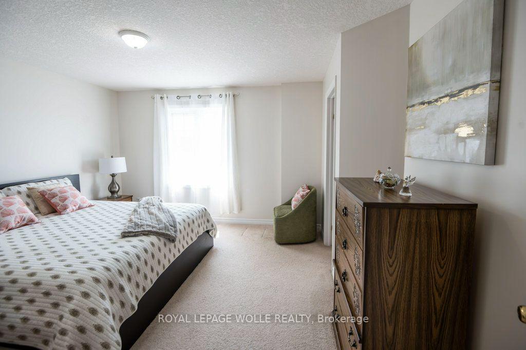 Photo 25 of Unit 3, 975 Strasburg Road, Kitchener, Country Hills — HOMEH
