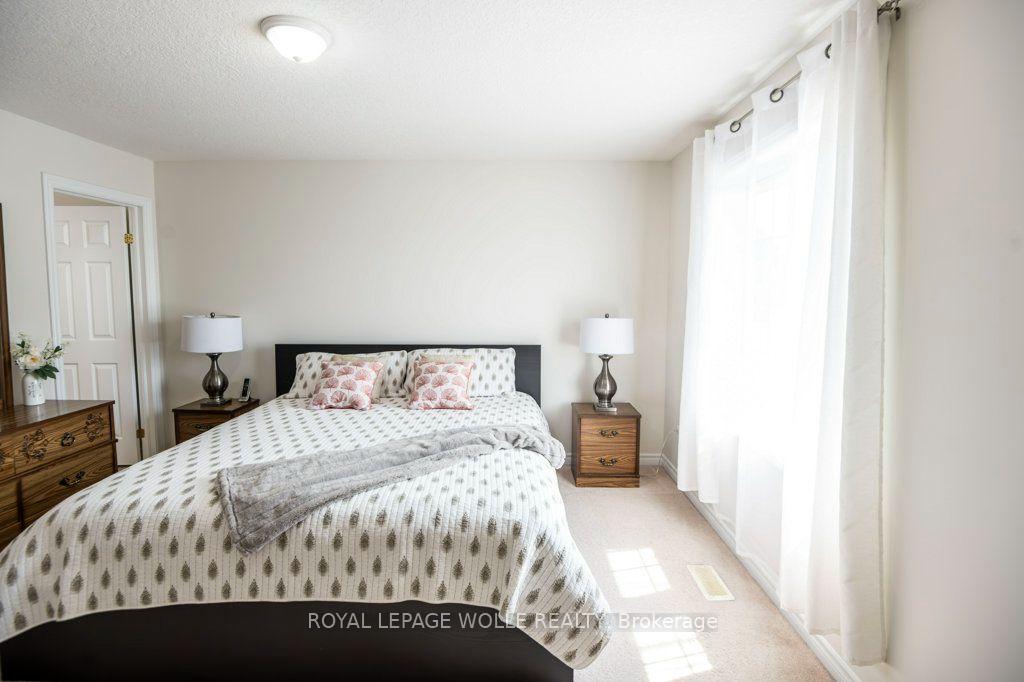 Photo 26 of Unit 3, 975 Strasburg Road, Kitchener, Country Hills — HOMEH