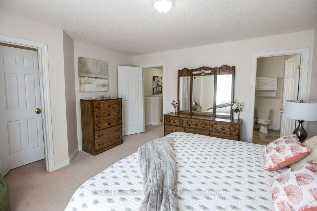 Photo 27 of Unit 3, 975 Strasburg Road, Kitchener, Country Hills — HOMEH