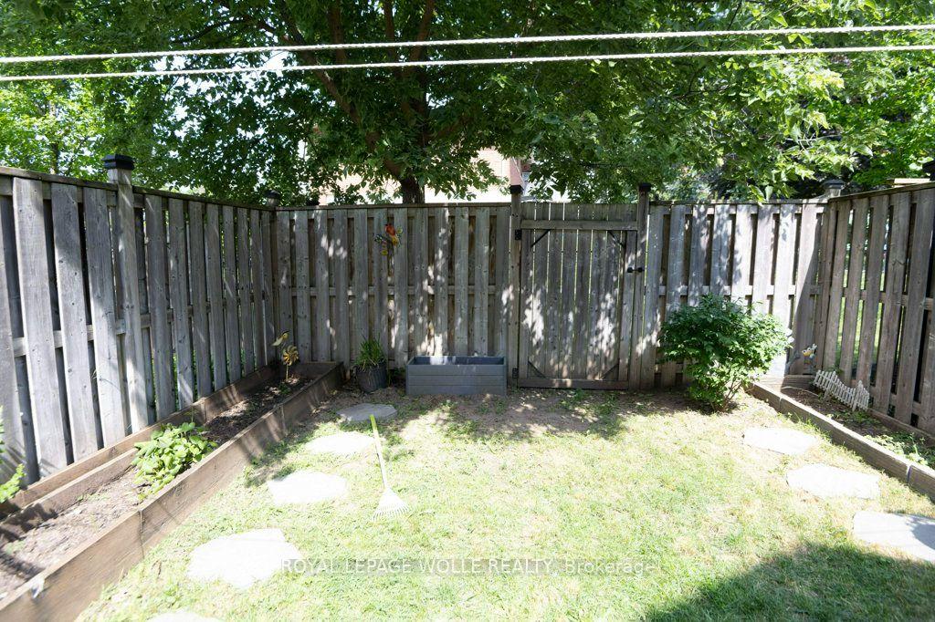 Photo 33 of Unit 3, 975 Strasburg Road, Kitchener, Country Hills — HOMEH