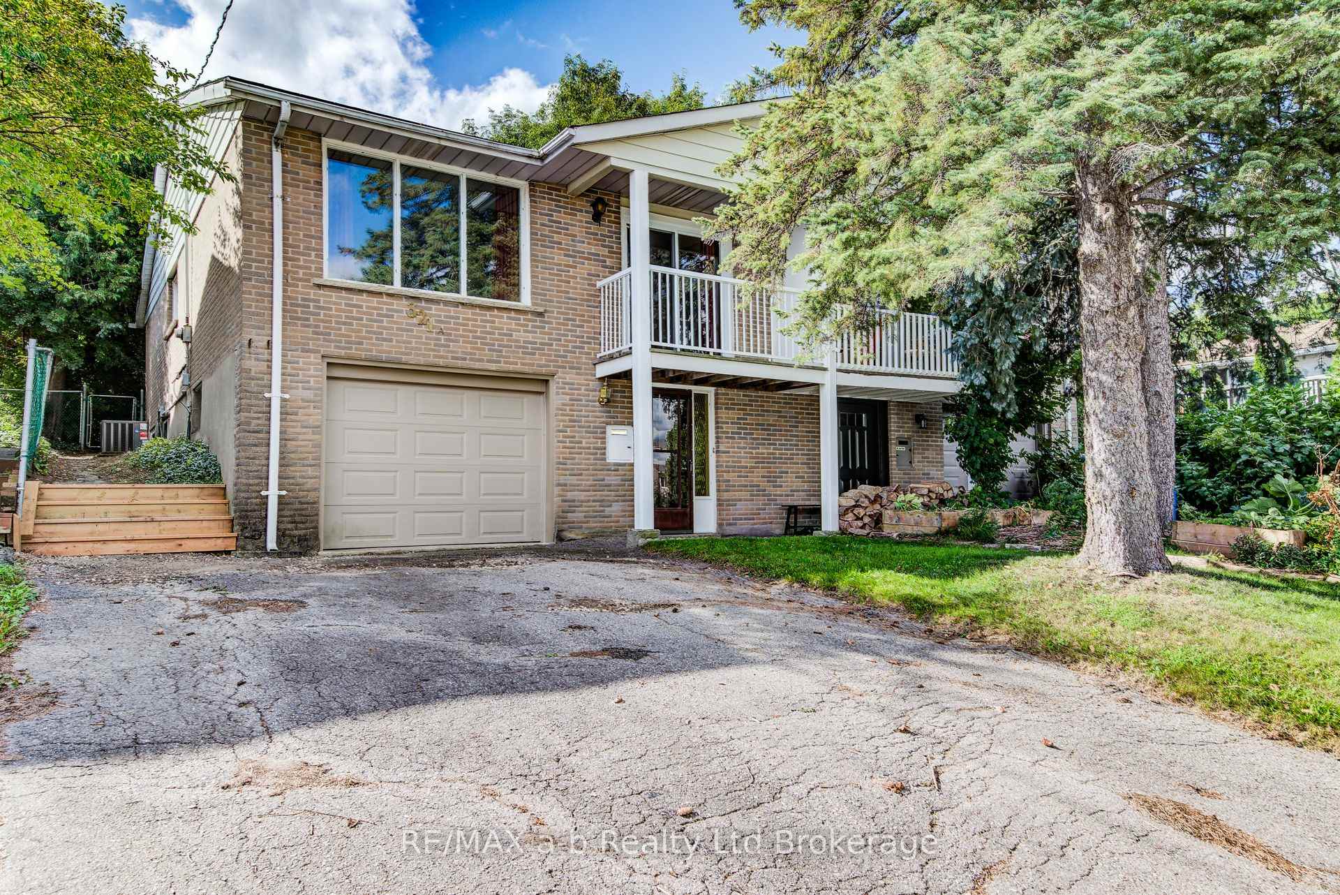 Photo 1 of 321 Bluevale Street N, Waterloo, Lincoln Heights — HOMEH