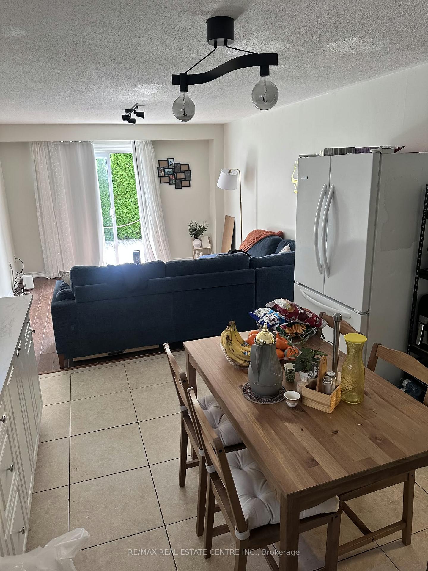 Photo 3 of 3324 Strabane Drive, Mississauga, Erindale — HOMEH