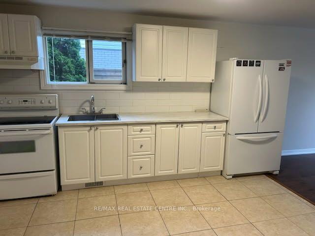 Photo 15 of 3324 Strabane Drive, Mississauga, Erindale — HOMEH