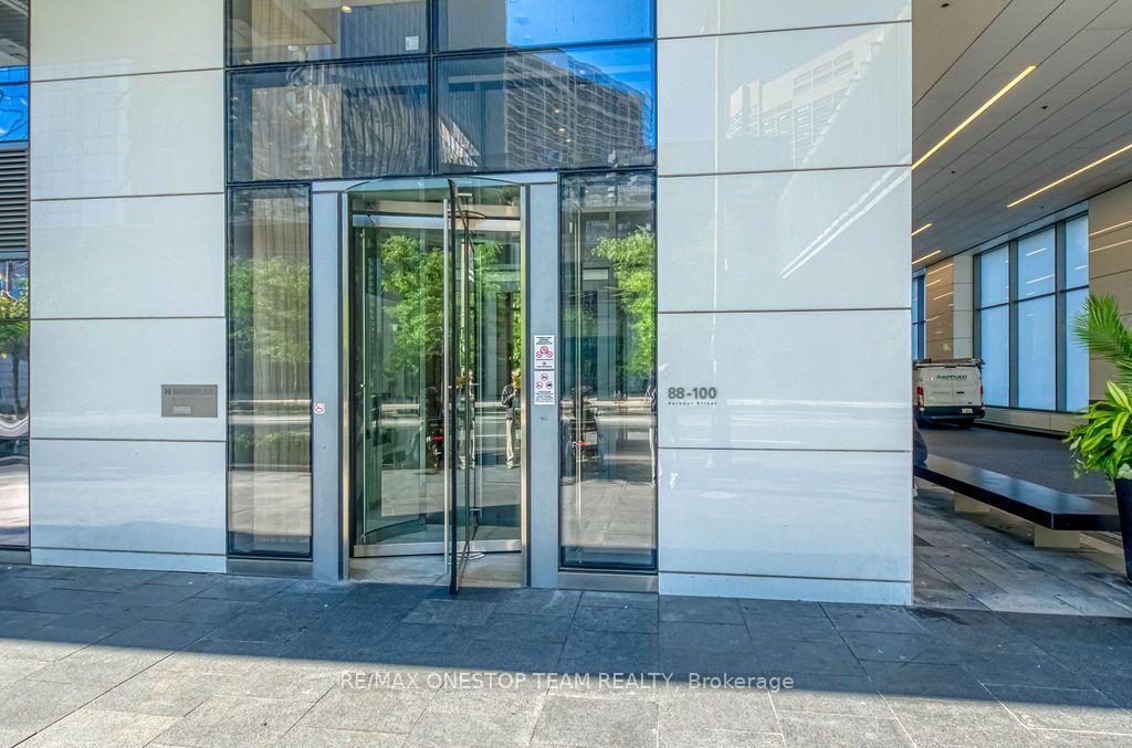Photo 33 of Unit 2104, 88 Harbour Street, Toronto, Waterfront Communities — HOMEH