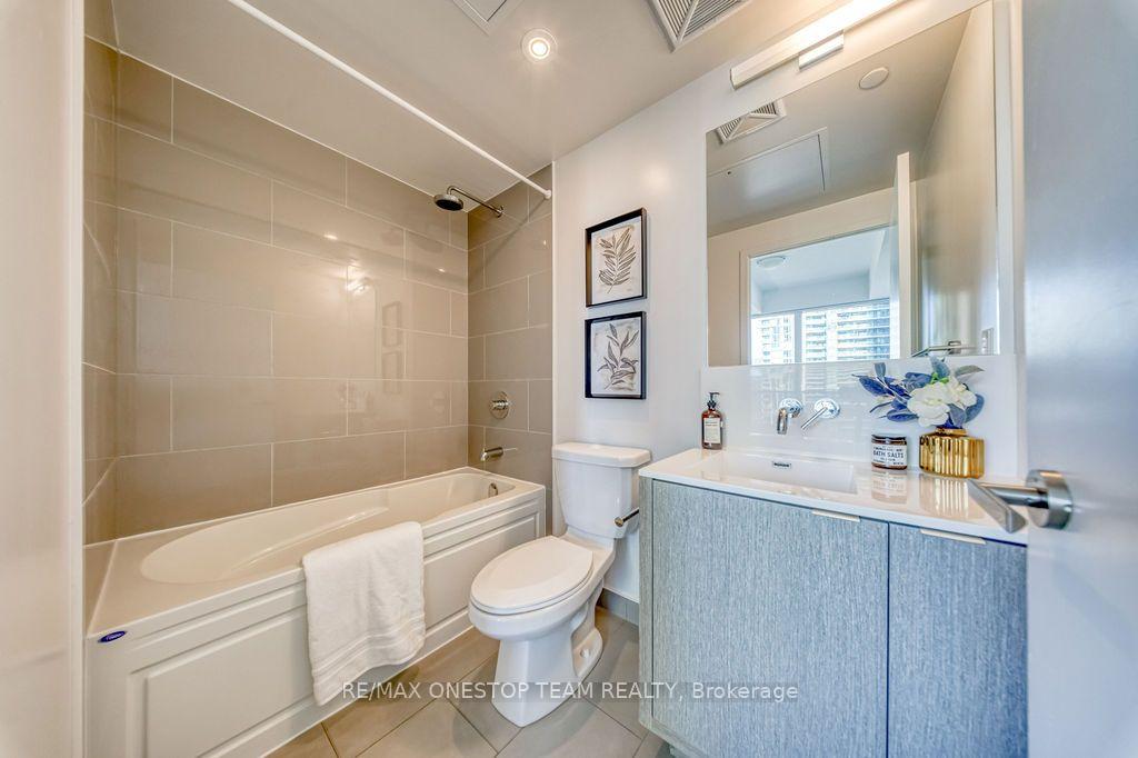 Photo 17 of Unit 2104, 88 Harbour Street, Toronto, Waterfront Communities — HOMEH