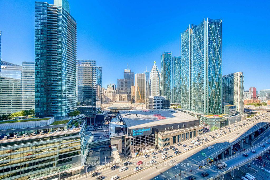 Photo 28 of Unit 2104, 88 Harbour Street, Toronto, Waterfront Communities — HOMEH