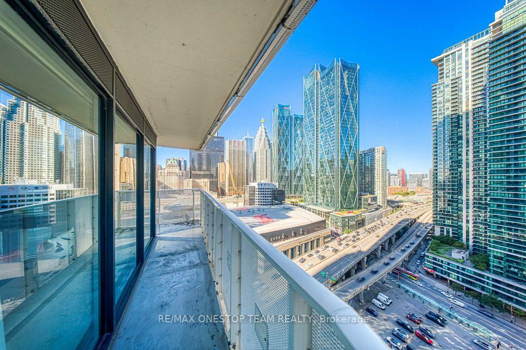 Photo 29 of Unit 2104, 88 Harbour Street, Toronto, Waterfront Communities — HOMEH