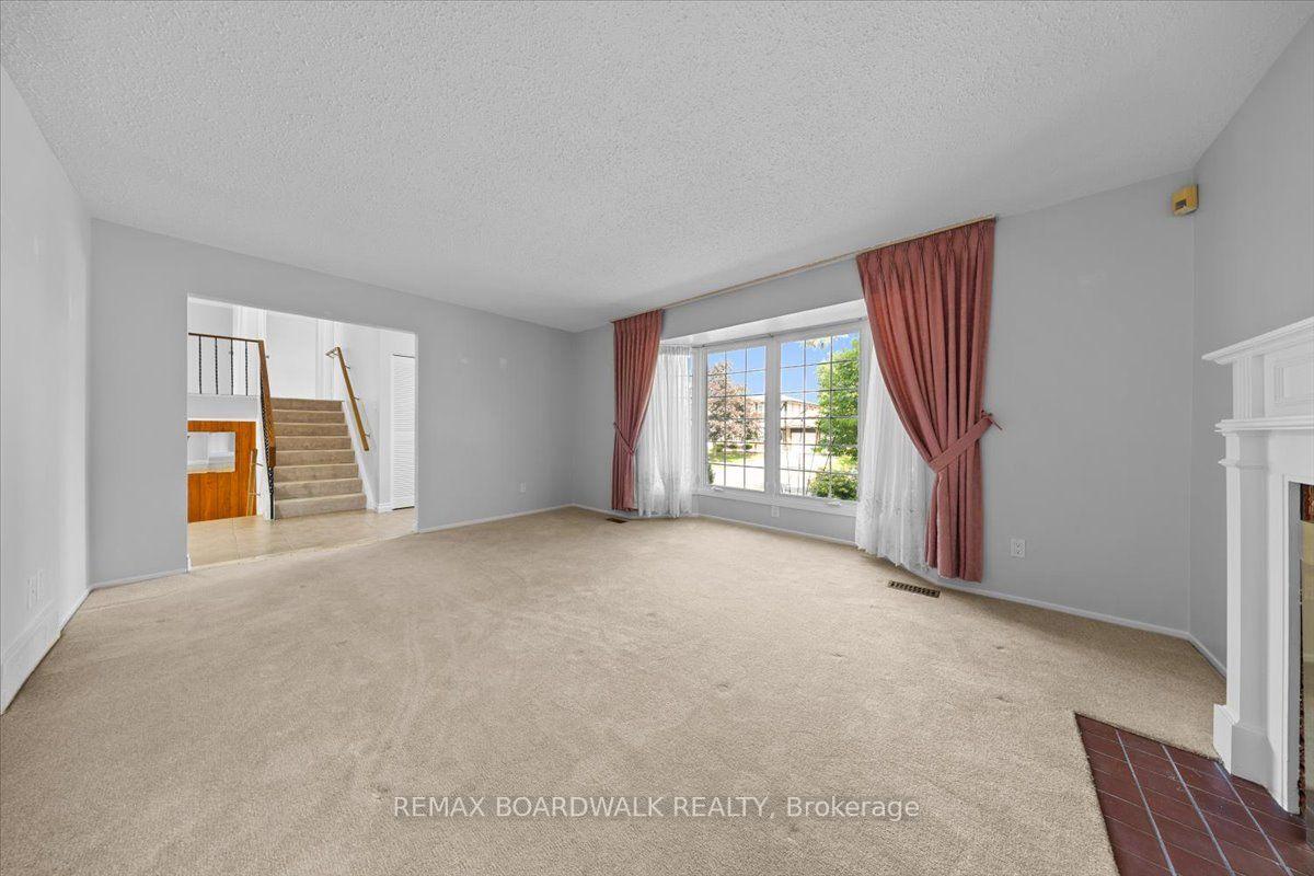 Photo 9 of 965 Cahill Drive W, Ottawa, Hunt Club/Western Community — HOMEH