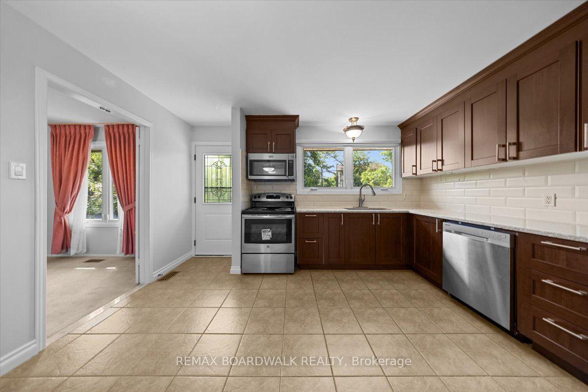 Photo 16 of 965 Cahill Drive W, Ottawa, Hunt Club/Western Community — HOMEH