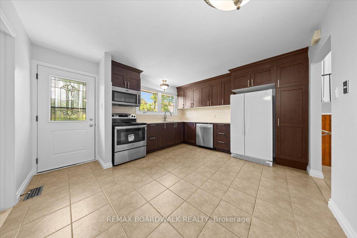 Photo 17 of 965 Cahill Drive W, Ottawa, Hunt Club/Western Community — HOMEH