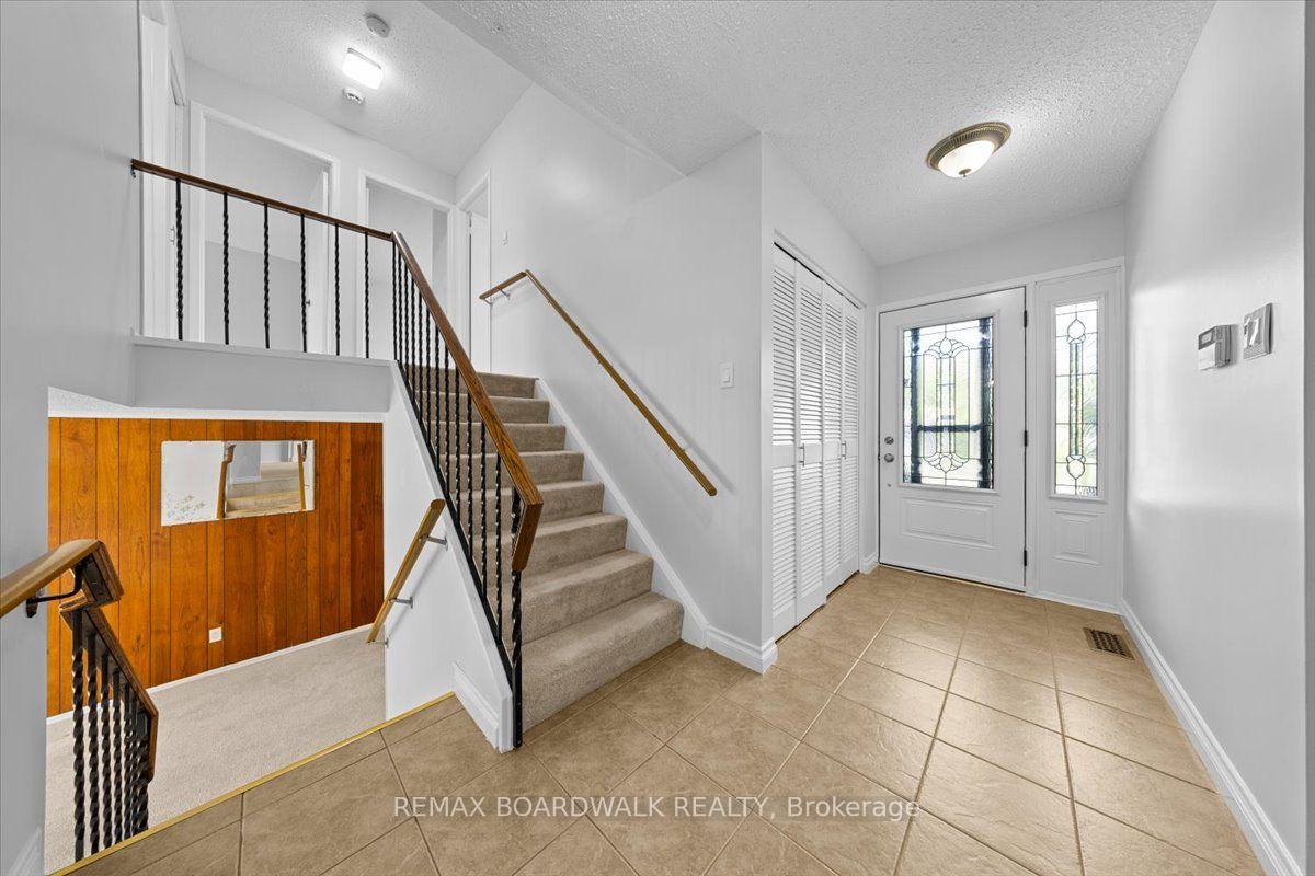 Photo 20 of 965 Cahill Drive W, Ottawa, Hunt Club/Western Community — HOMEH