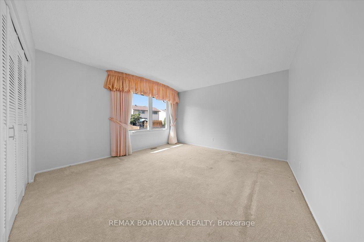Photo 24 of 965 Cahill Drive W, Ottawa, Hunt Club/Western Community — HOMEH