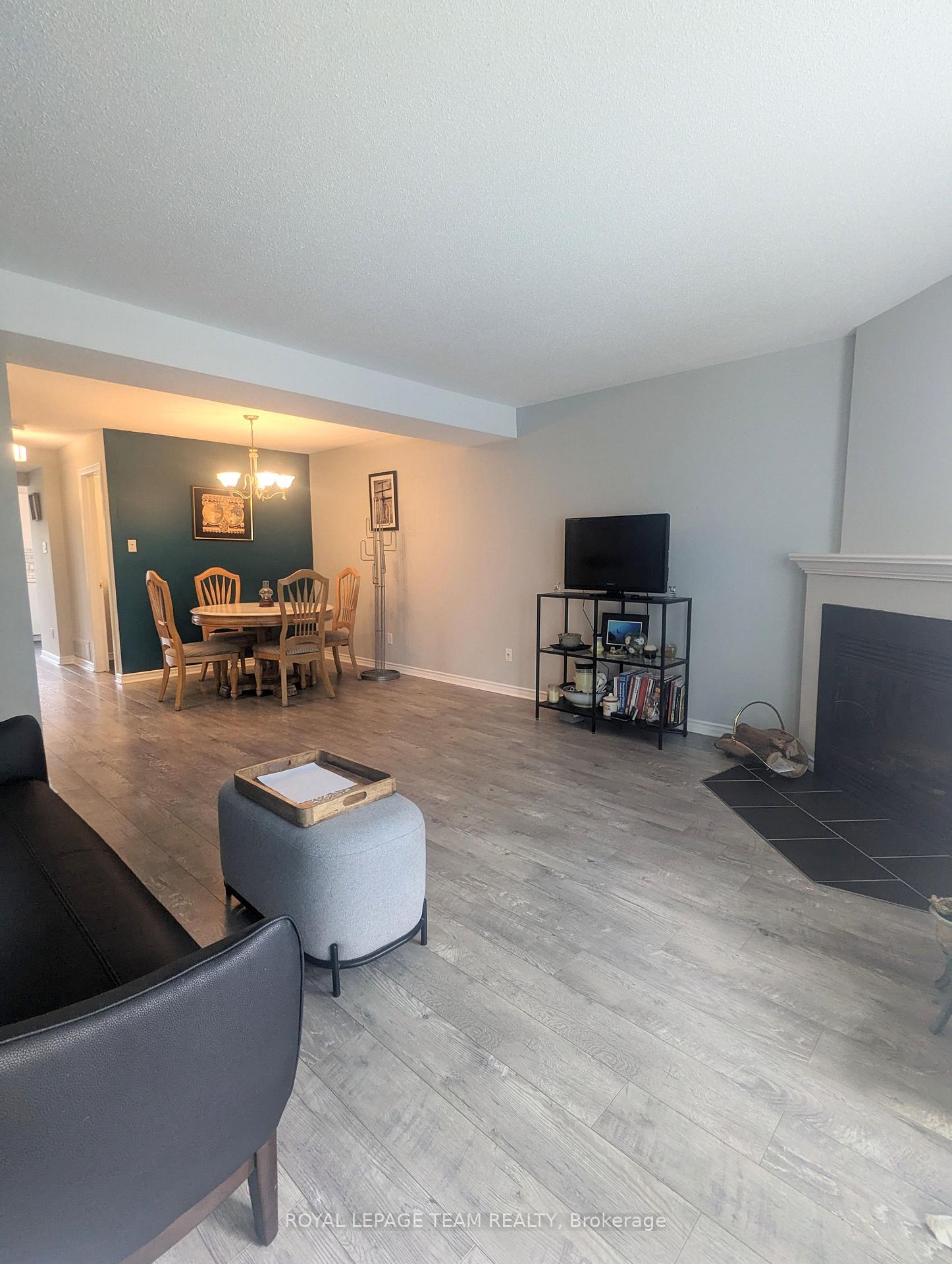 Photo 3 of Unit 17B, 6010 Red Willow Drive, Ottawa, Chapel Hill — HOMEH