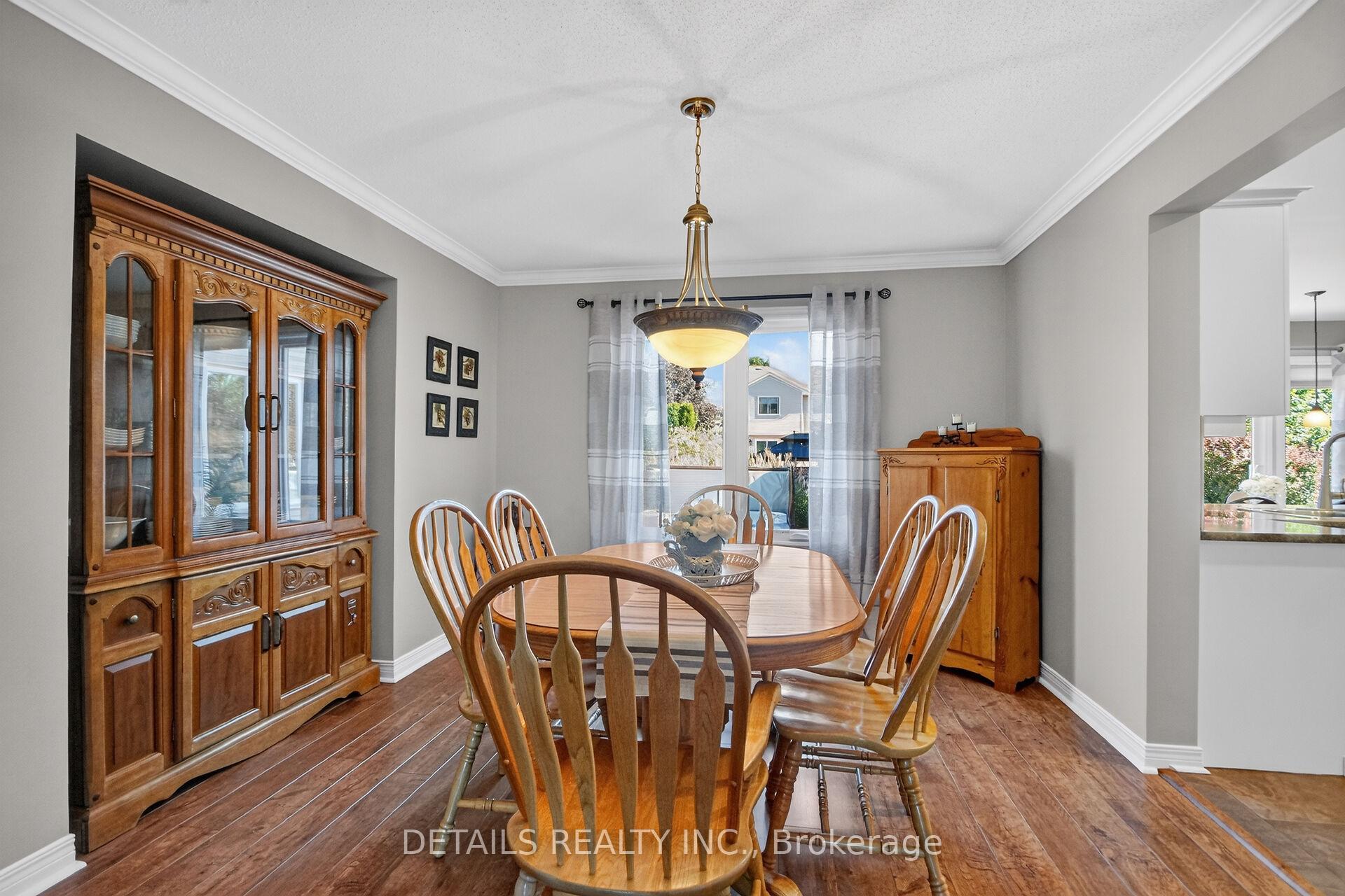 Photo 7 of 10 Forest Creek Drive, Ottawa, Stittsville (Central) — HOMEH