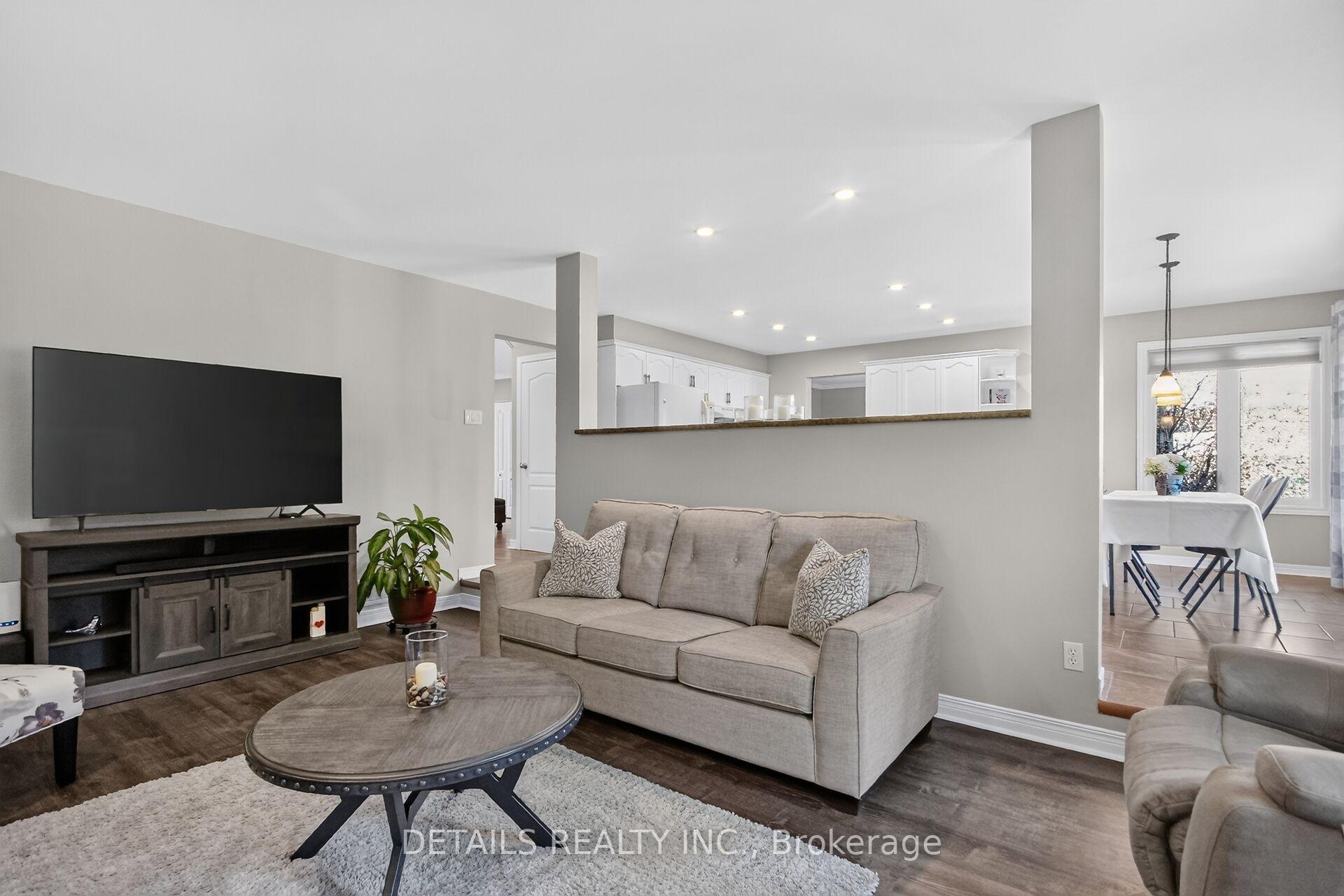 Photo 16 of 10 Forest Creek Drive, Ottawa, Stittsville (Central) — HOMEH