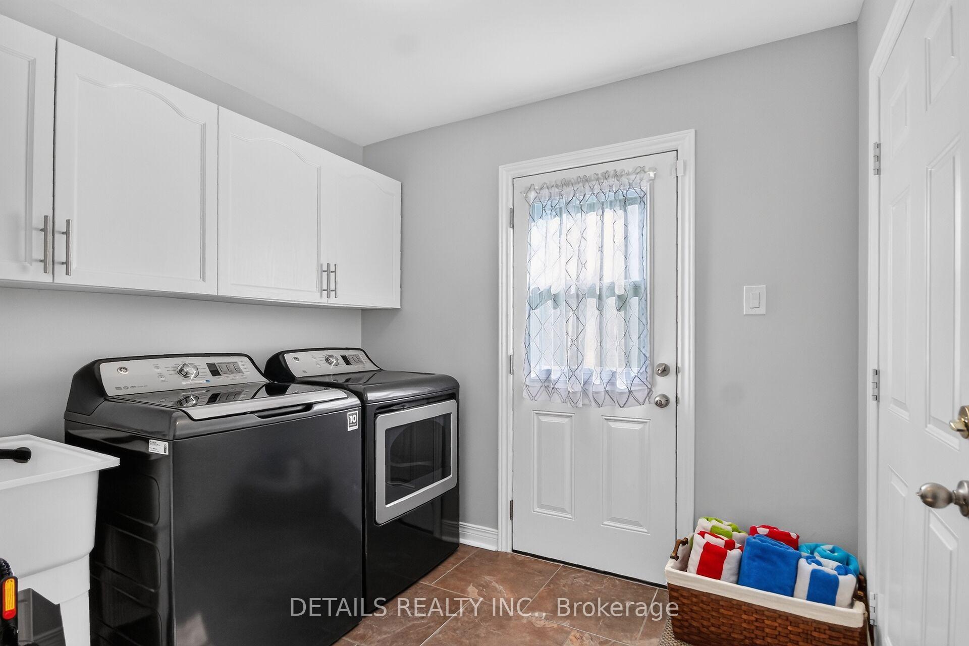 Photo 18 of 10 Forest Creek Drive, Ottawa, Stittsville (Central) — HOMEH