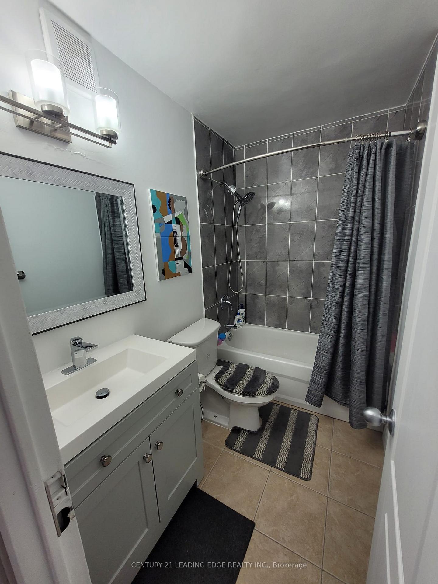 Photo 2 of Unit 2201, 10 Sunny Glenway, Toronto, Flemingdon Park — HOMEH