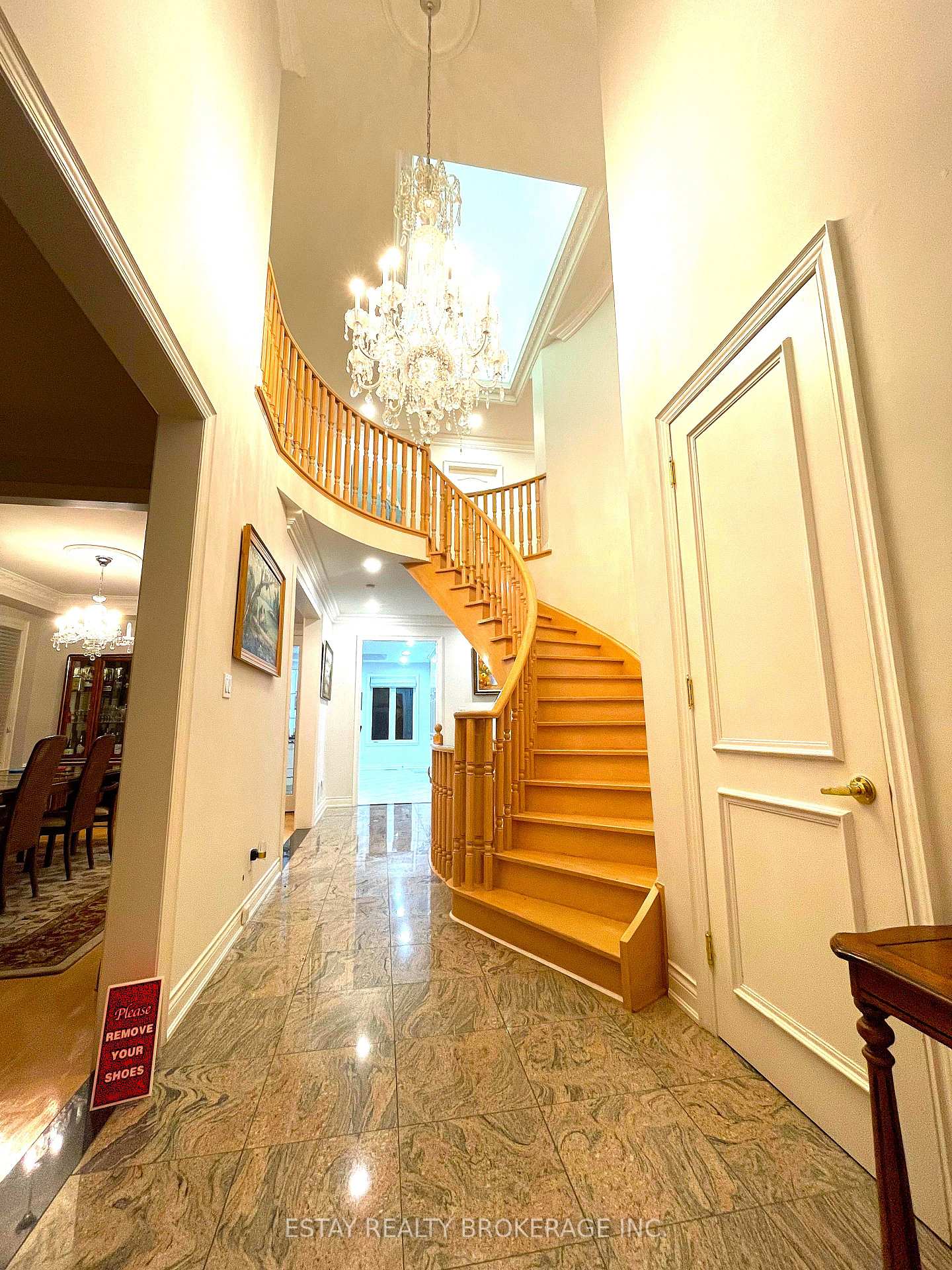 Photo 3 of 47 Pathlane Road, Richmond Hill, Langstaff — HOMEH