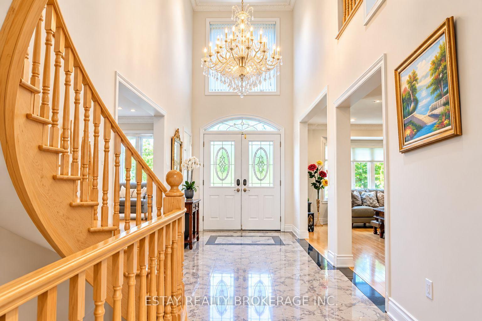 Photo 4 of 47 Pathlane Road, Richmond Hill, Langstaff — HOMEH