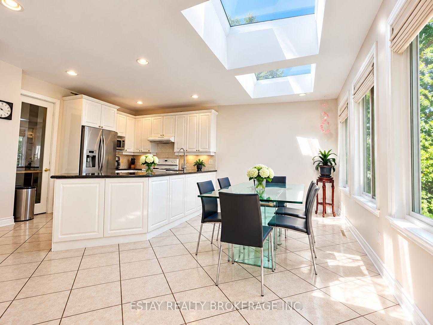Photo 11 of 47 Pathlane Road, Richmond Hill, Langstaff — HOMEH