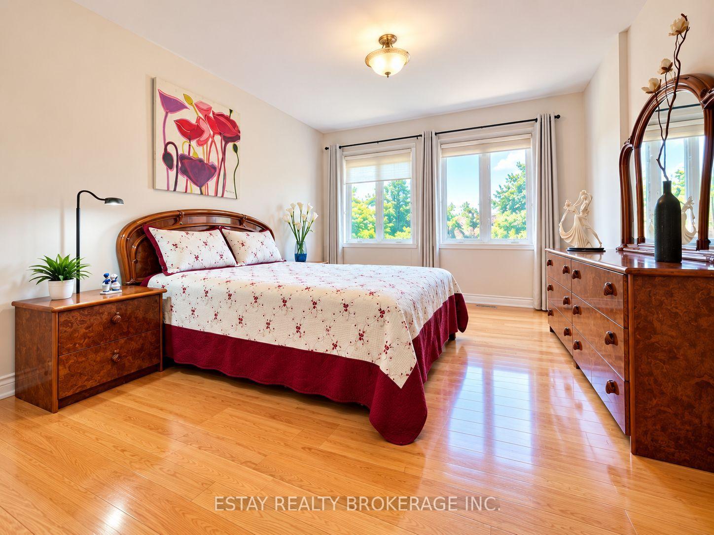 Photo 19 of 47 Pathlane Road, Richmond Hill, Langstaff — HOMEH