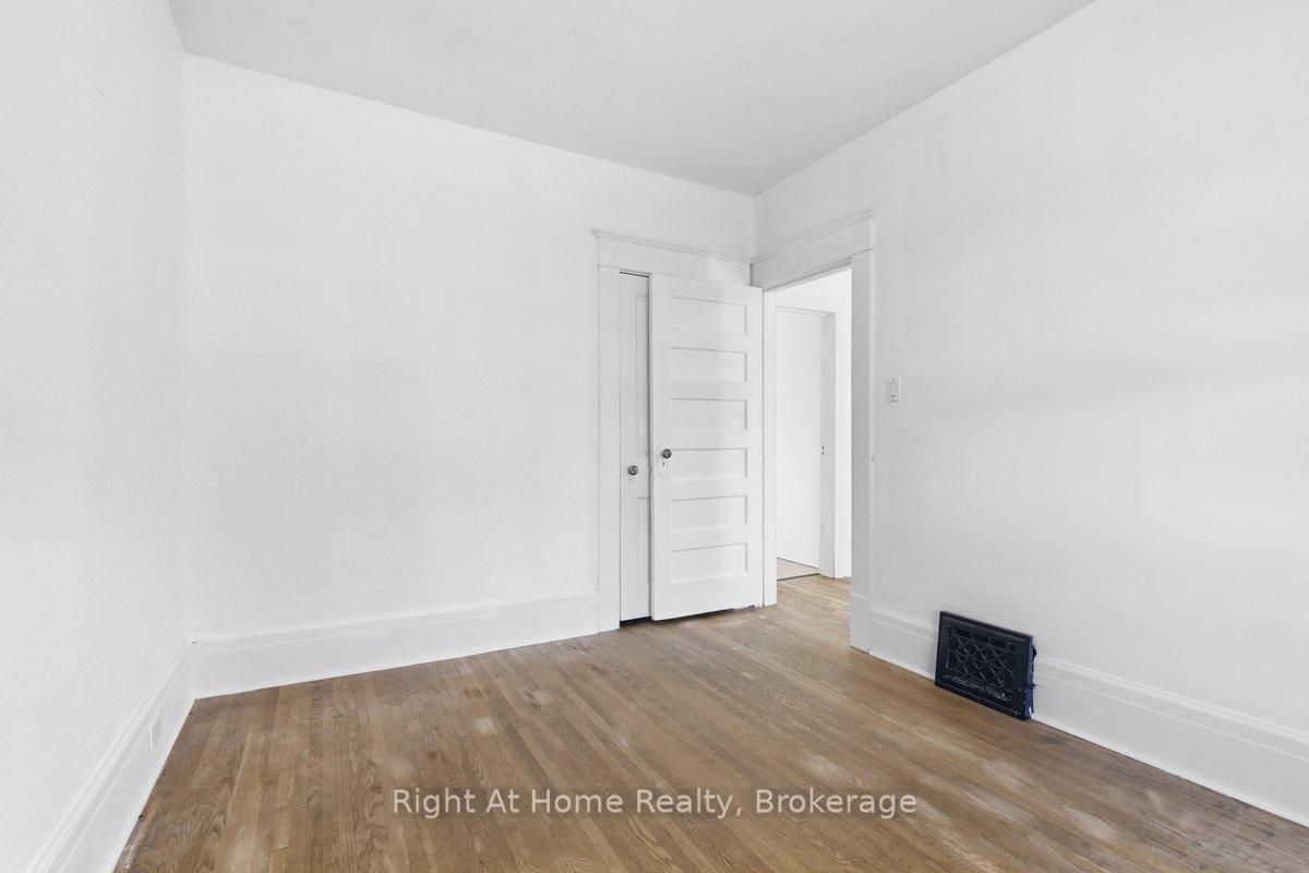 Photo 9 of 349 Kingsdale Avenue, Oshawa, O'Neill — HOMEH