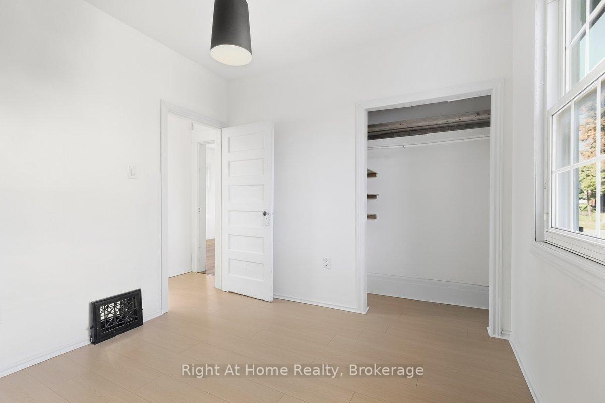 Photo 18 of 349 Kingsdale Avenue, Oshawa, O'Neill — HOMEH